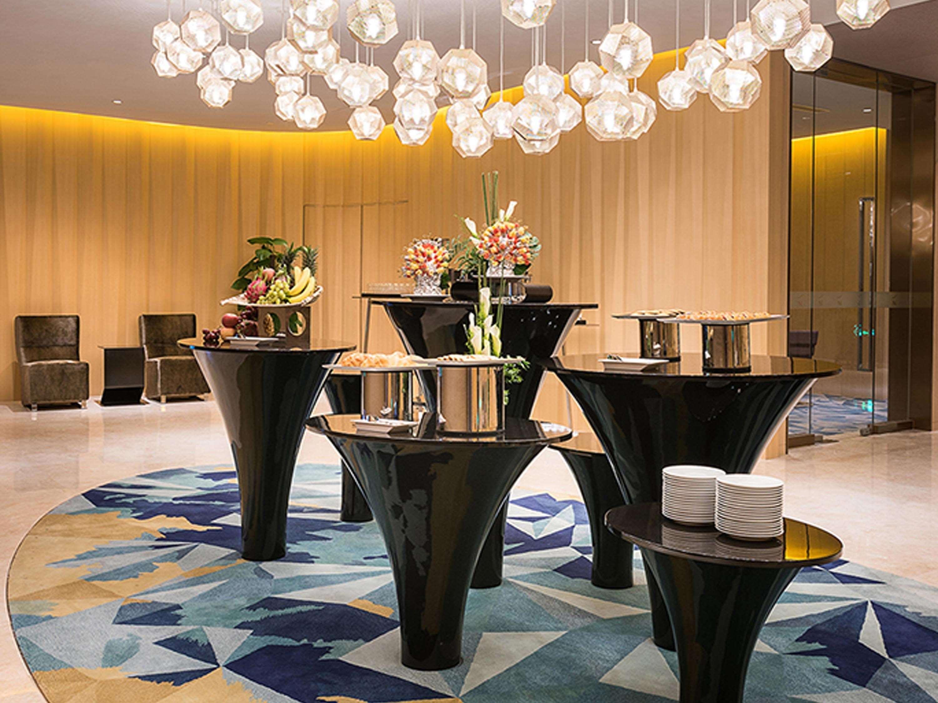 Novotel Jinji Lake Suzhou Sip Exteriör bild