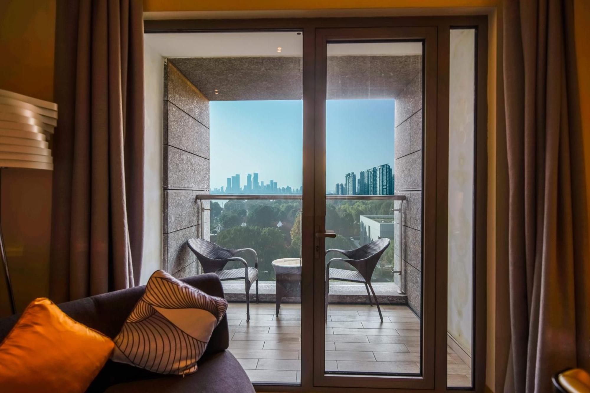 Novotel Jinji Lake Suzhou Sip Exteriör bild