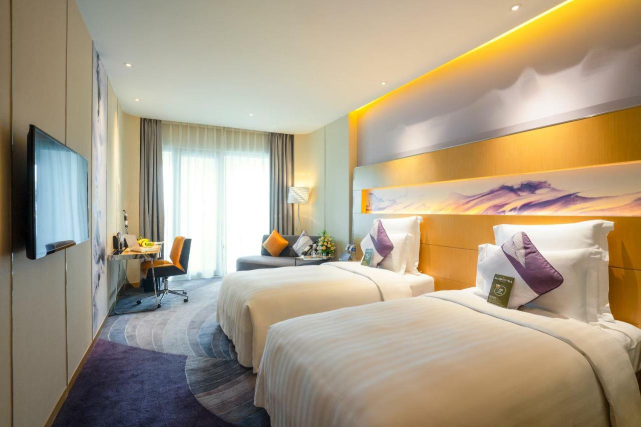 Novotel Jinji Lake Suzhou Sip Exteriör bild